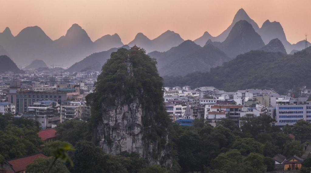 Parkside Hostel Guilin Esterno foto