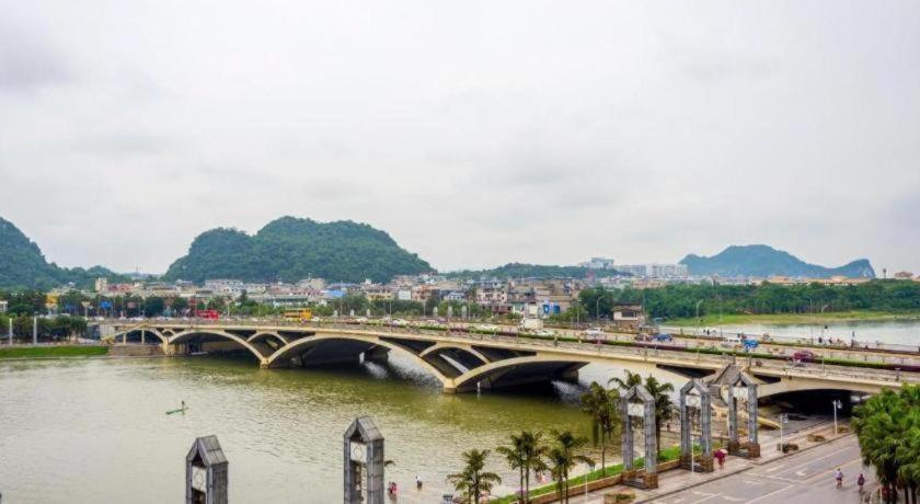 Parkside Hostel Guilin Esterno foto